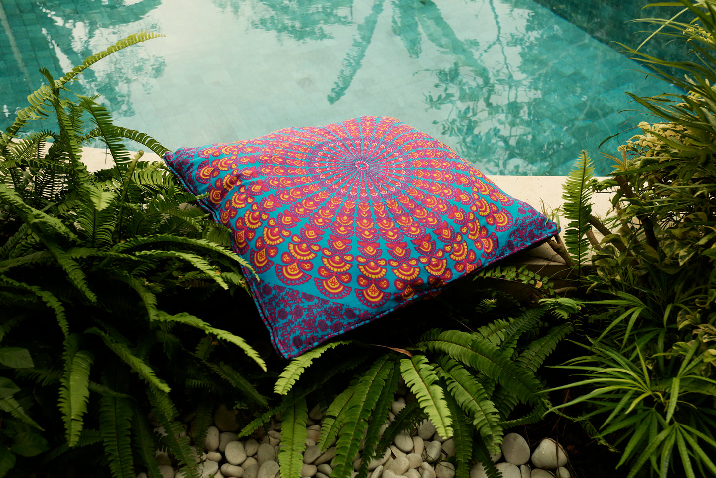 Reversible Pillowcover by WOODYBUNCH