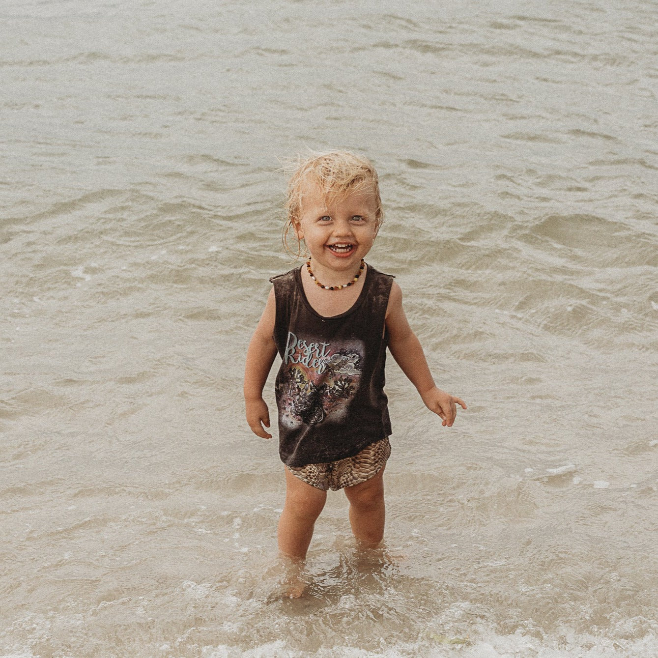 Desert Rider Singlet by CHASING RIVERS